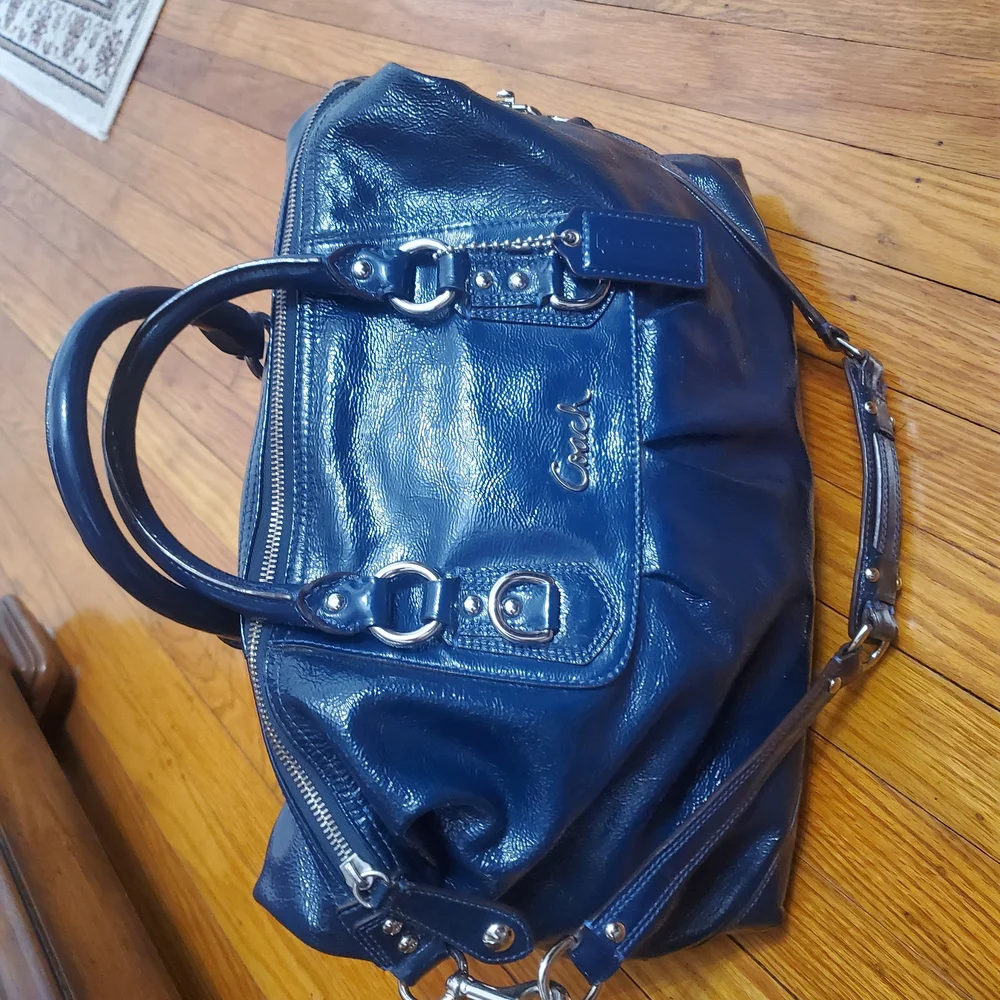 Coach Glosy Dark Blue Leather Handle,shoulder bag. - Picture 13 of 16